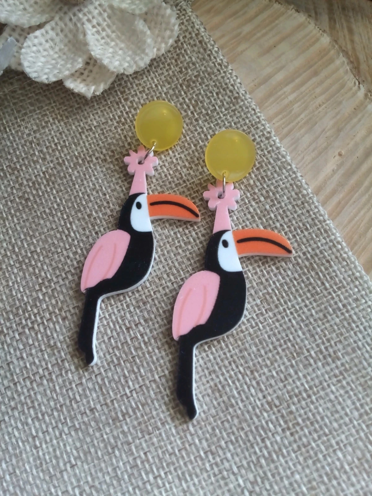 Boucles d'oreilles oiseaux toucans colorées